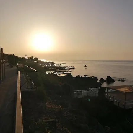 Appartement Reef House Loft Aci Castello